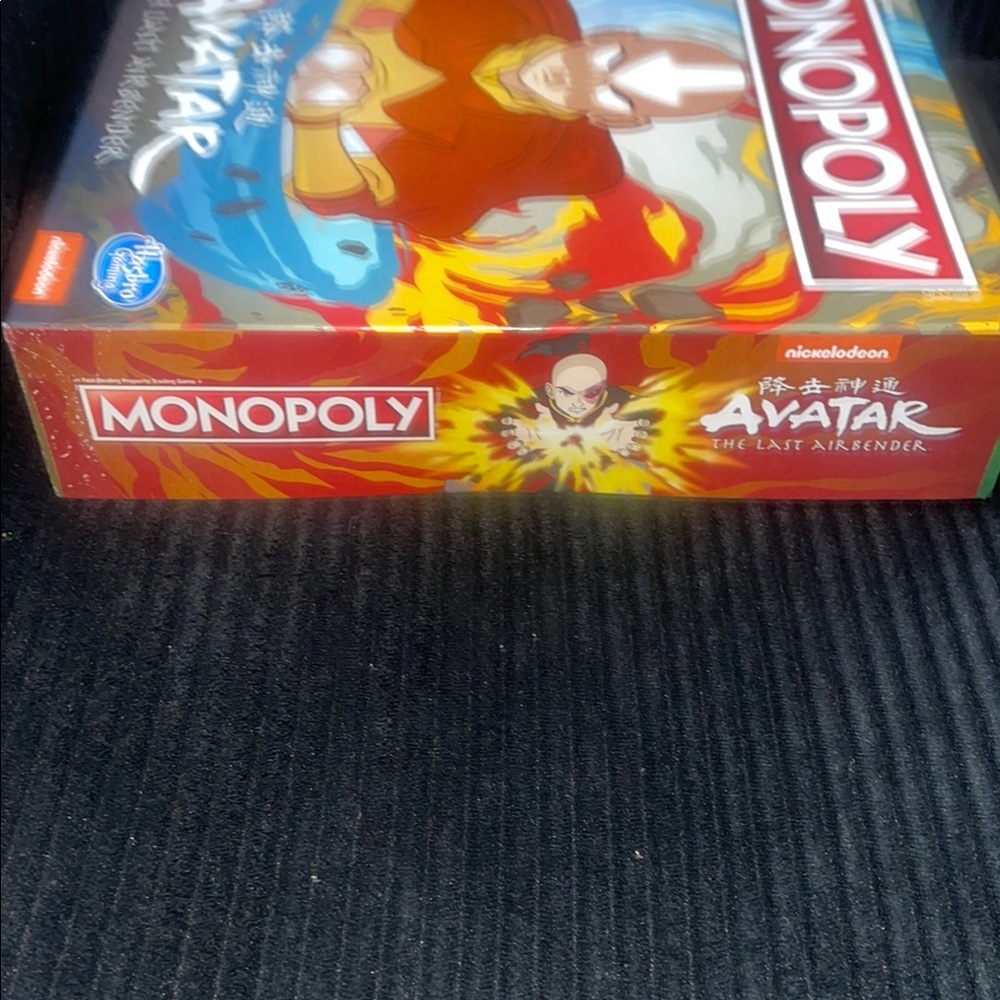 Monopoly Avatar The Last Airbender Board Game - Picture 3 of 5